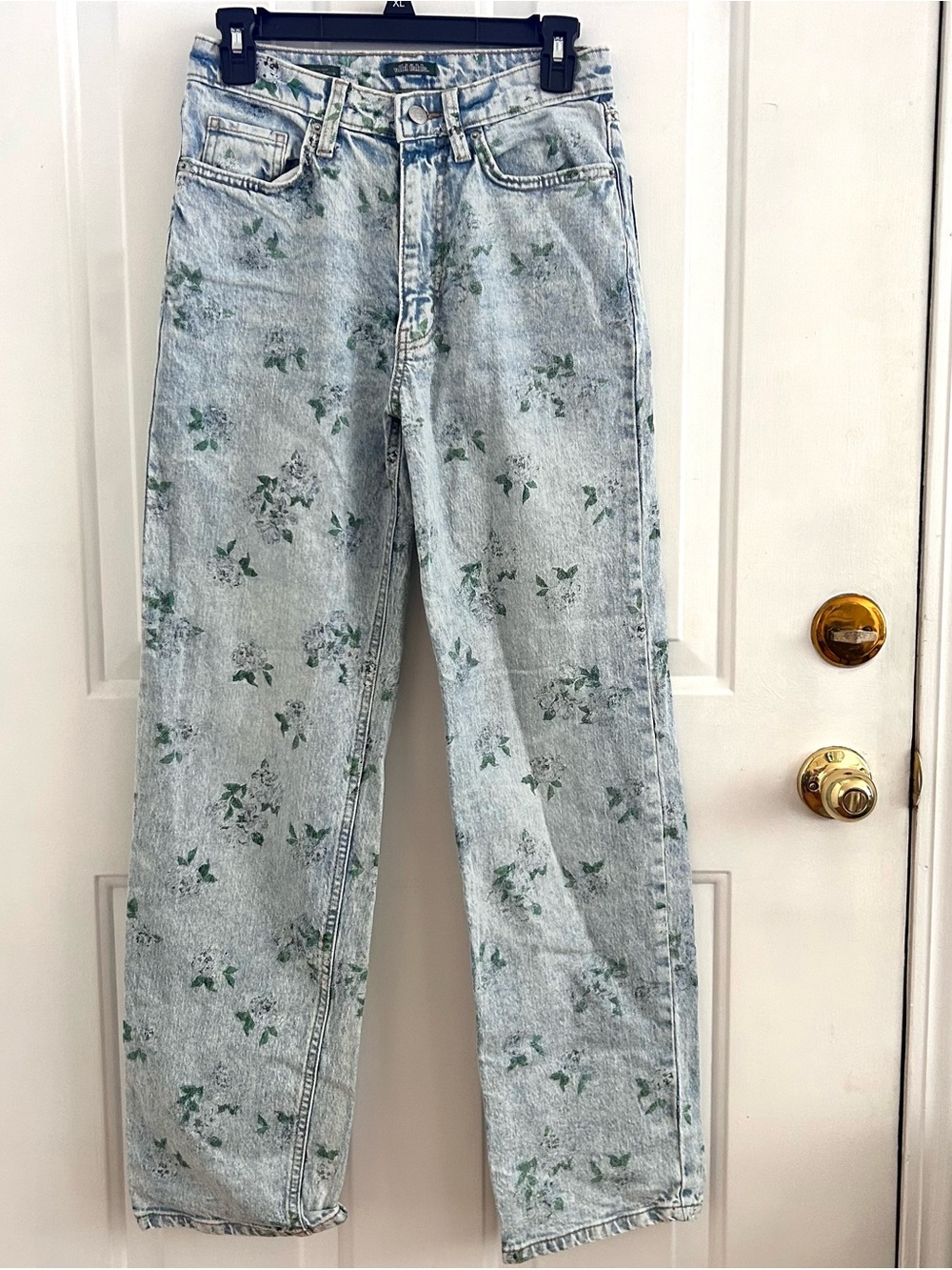 wild fable Light Blue Floral Straight-Leg Jeans size 2